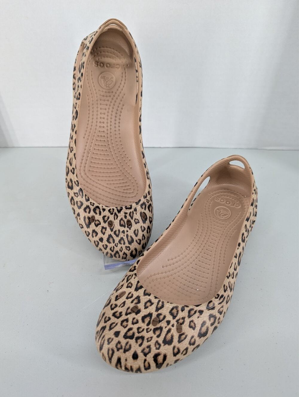 Crocs Kadee Flats Women 8 Cheetah Leopard Animal Print Ballet Flats Comfort Shoe